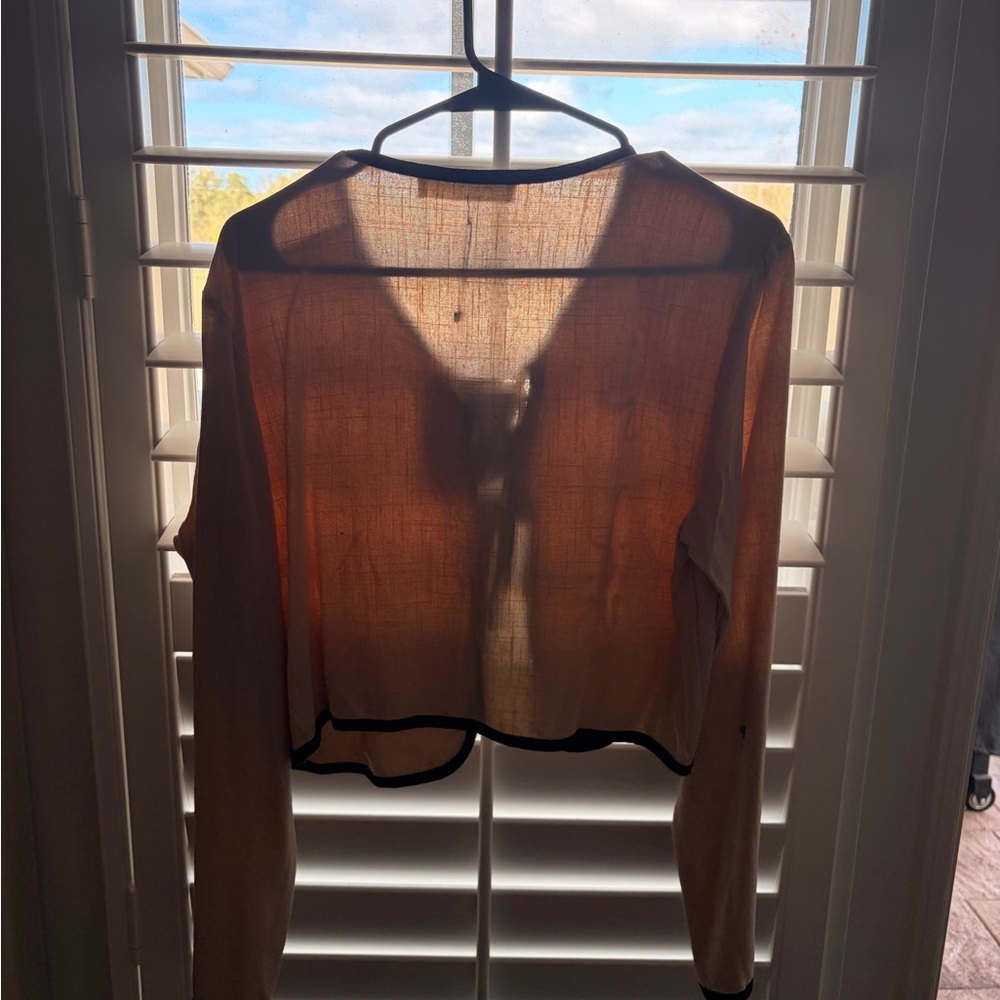 Embroidered Cropped Light Jacket - Picture 3 of 5